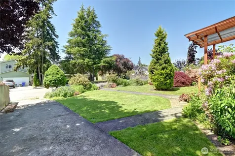 1327 Maple Street Everett WA 98201