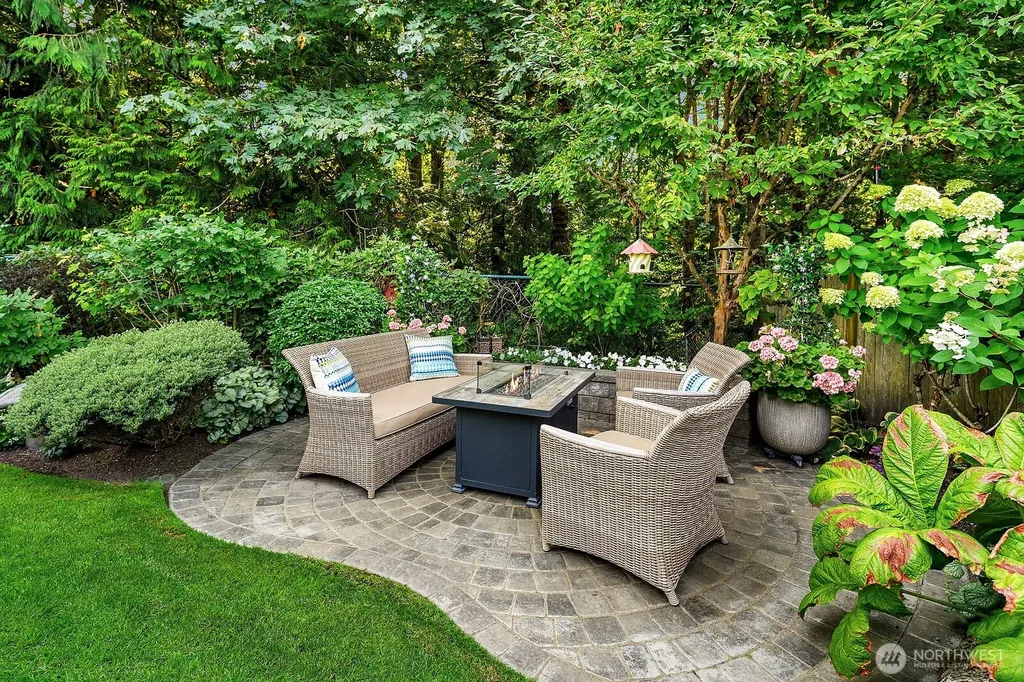 4519 191st Place NE Sammamish WA 98074