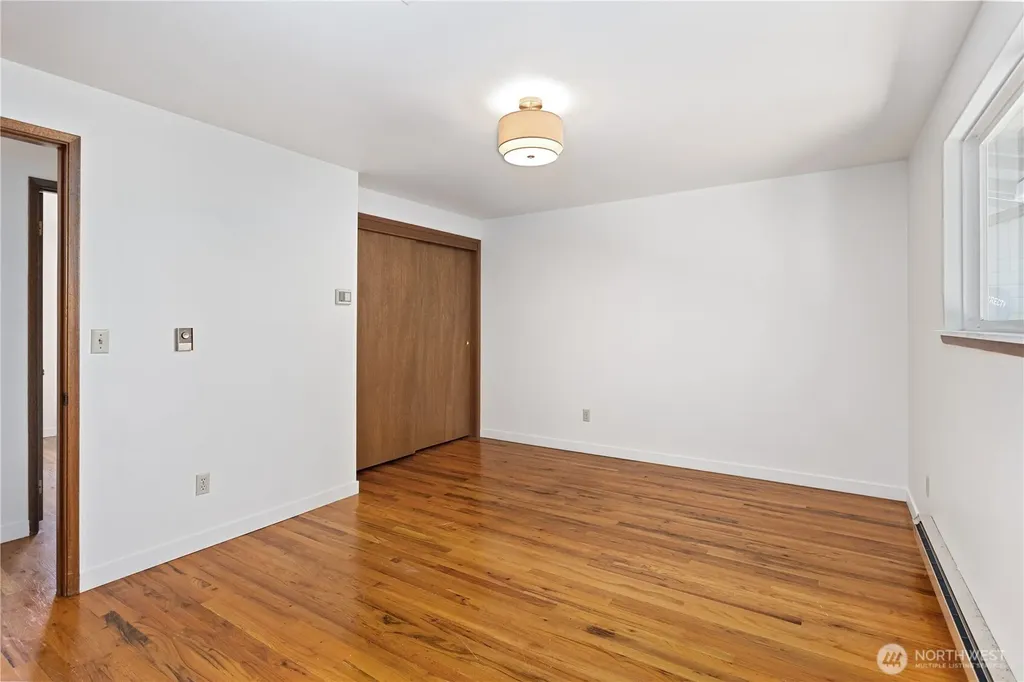 4907 181st Place SW Lynnwood WA 98037