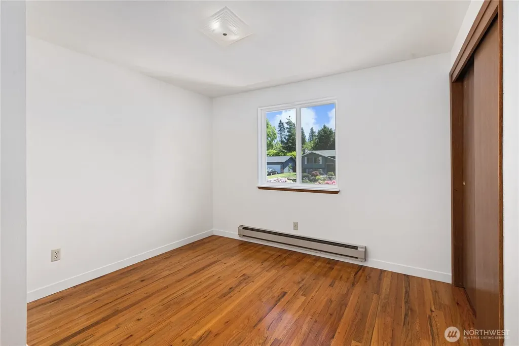 4907 181st Place SW Lynnwood WA 98037