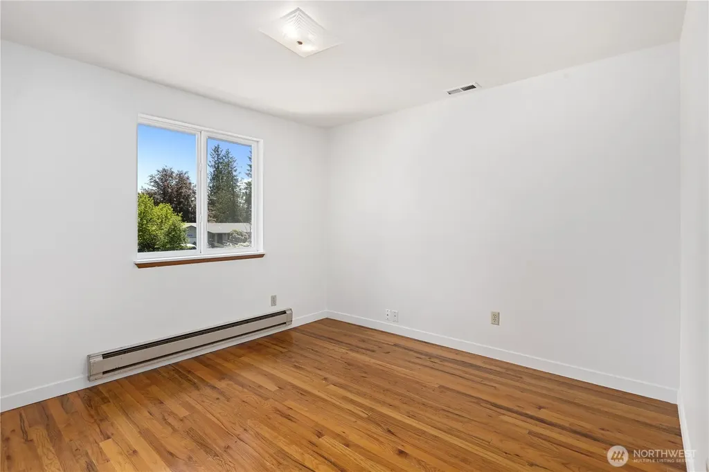 4907 181st Place SW Lynnwood WA 98037