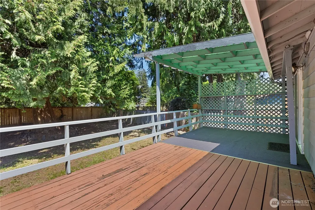 4907 181st Place SW Lynnwood WA 98037
