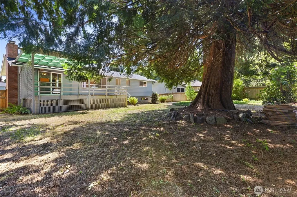 4907 181st Place SW Lynnwood WA 98037
