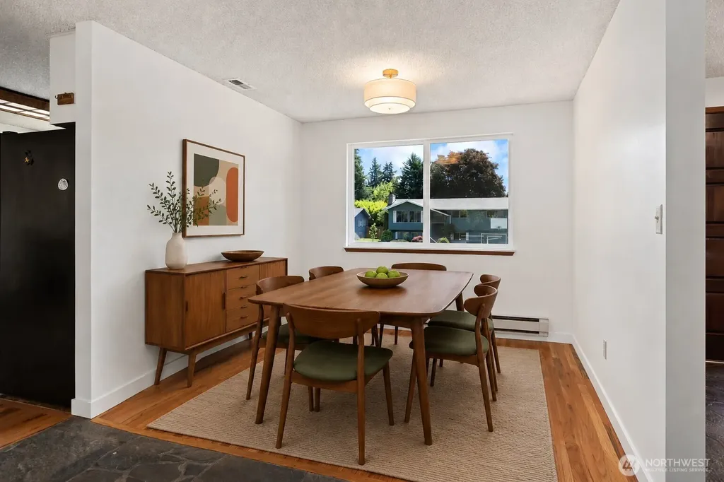 4907 181st Place SW Lynnwood WA 98037