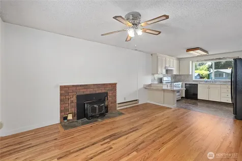 4907 181st Place SW Lynnwood WA 98037