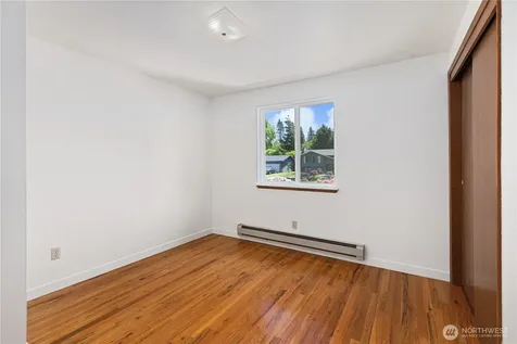 4907 181st Place SW Lynnwood WA 98037