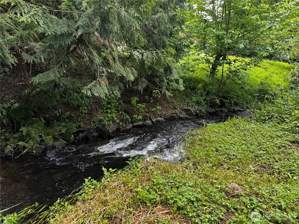 20042 12th Avenue NE Shoreline WA 98155
