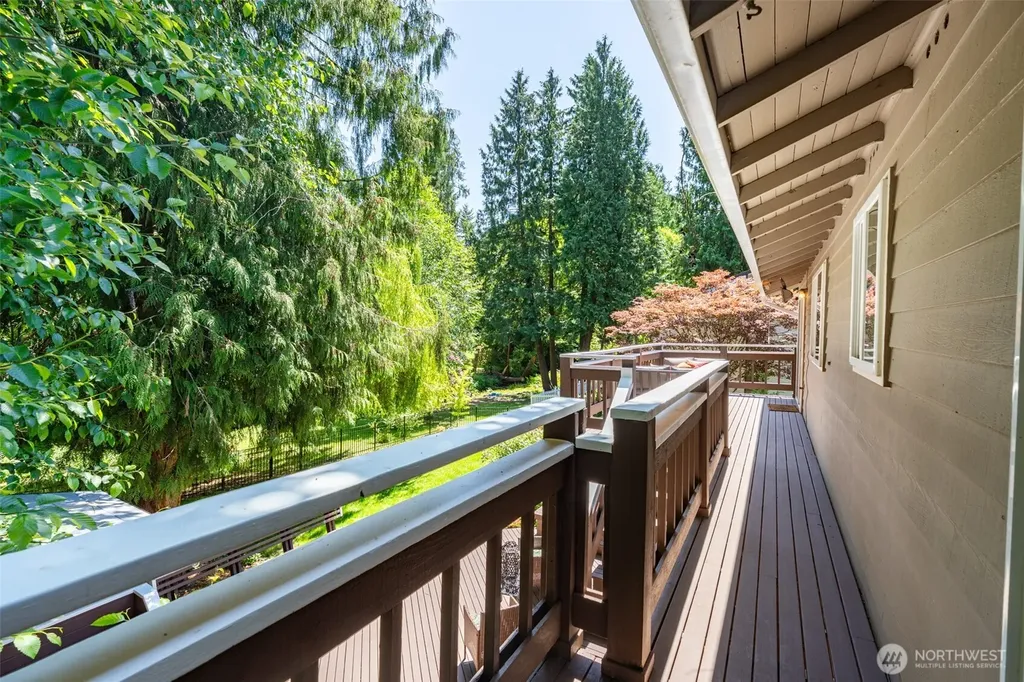 20042 12th Avenue NE Shoreline WA 98155