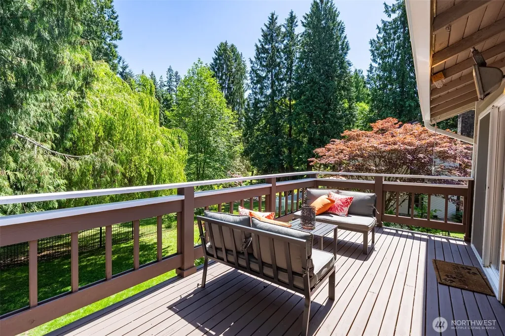 20042 12th Avenue NE Shoreline WA 98155