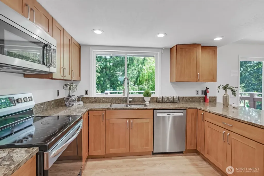 20042 12th Avenue NE Shoreline WA 98155