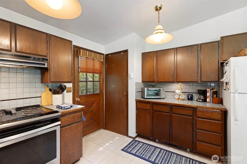 91 E Jack Pine Lane Union WA 98592