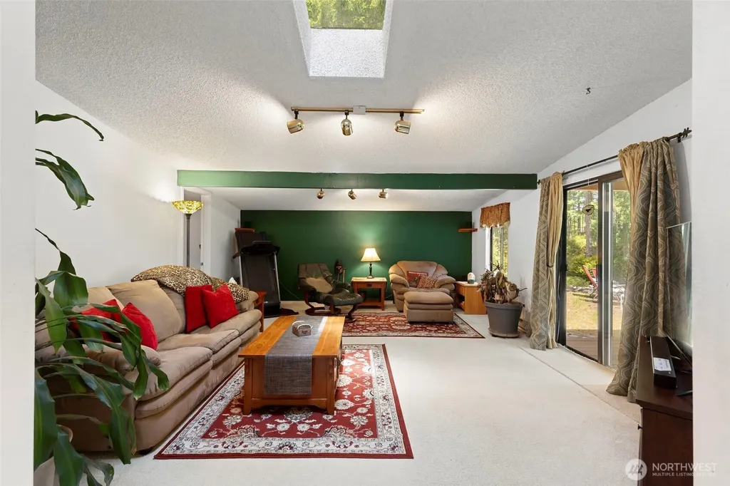 91 E Jack Pine Lane Union WA 98592