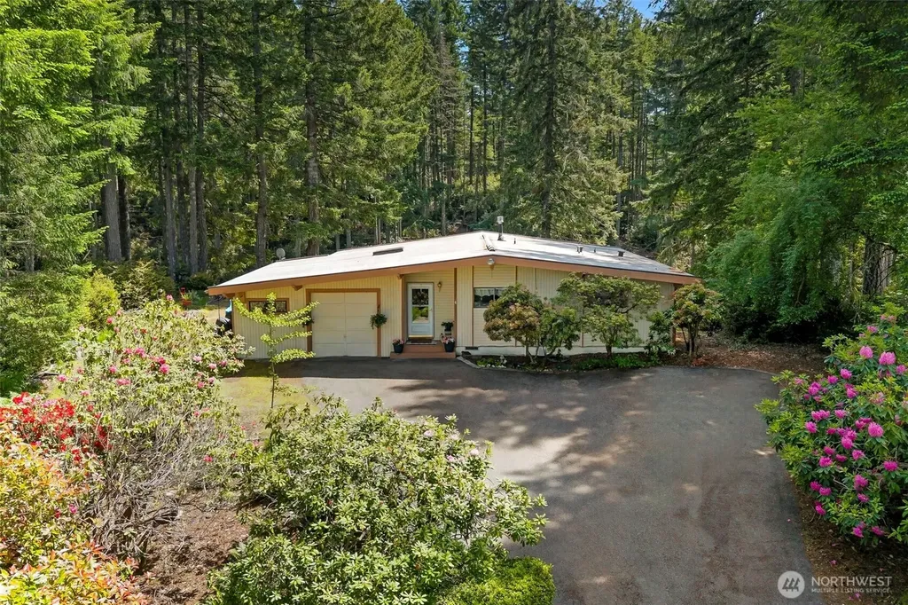 91 E Jack Pine Lane Union WA 98592