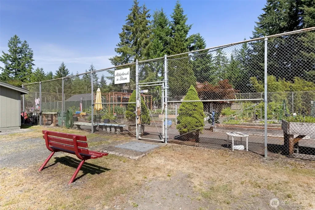 91 E Jack Pine Lane Union WA 98592