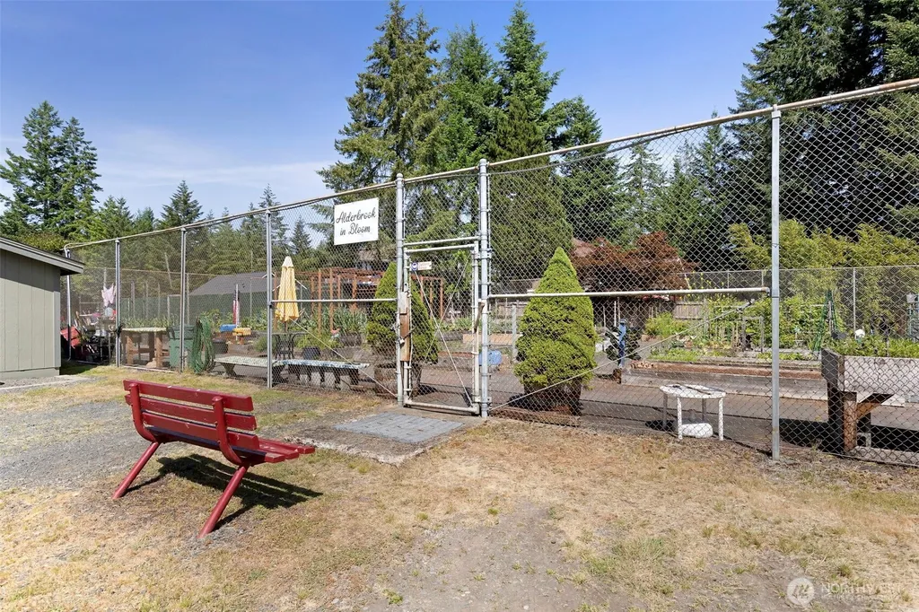 91 E Jack Pine Lane Union WA 98592
