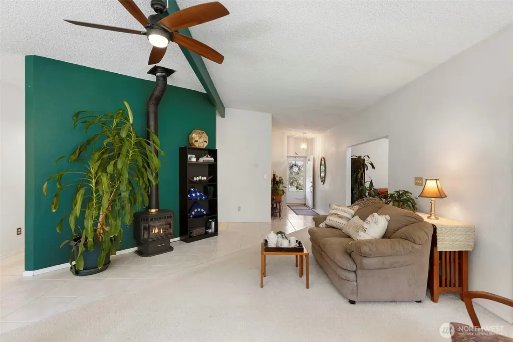 91 E Jack Pine Lane Union WA 98592