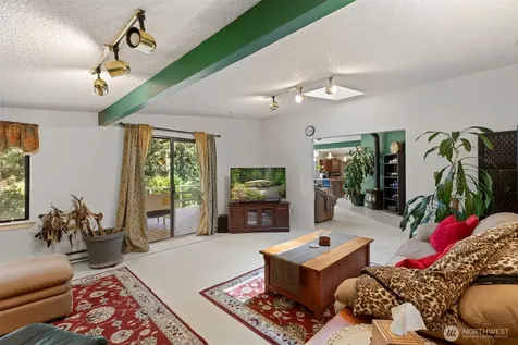 91 E Jack Pine Lane Union WA 98592