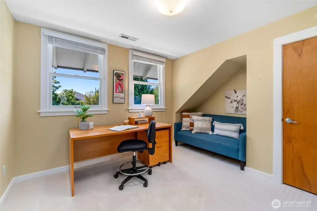 943 NW 60th Street Seattle WA 98107