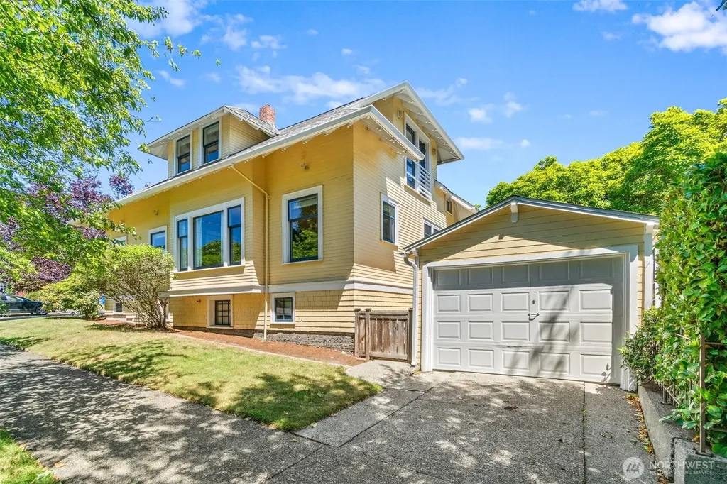 943 NW 60th Street Seattle WA 98107