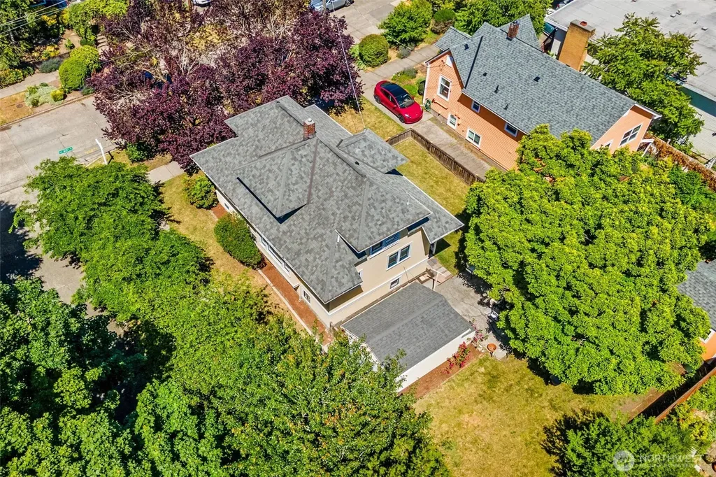 943 NW 60th Street Seattle WA 98107