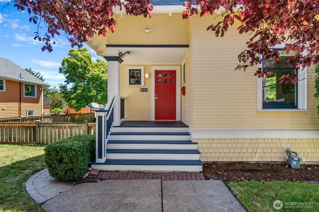 943 NW 60th Street Seattle WA 98107