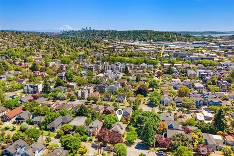 943 NW 60th Street Seattle WA 98107
