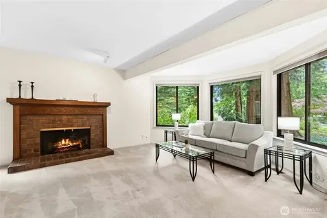 24705 SE Mirrormont Way Issaquah WA 98027