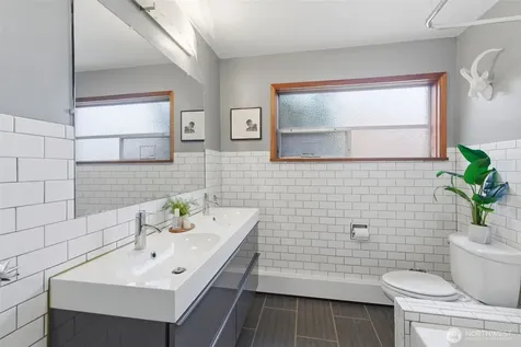 2803 S Walker Street Seattle WA 98144