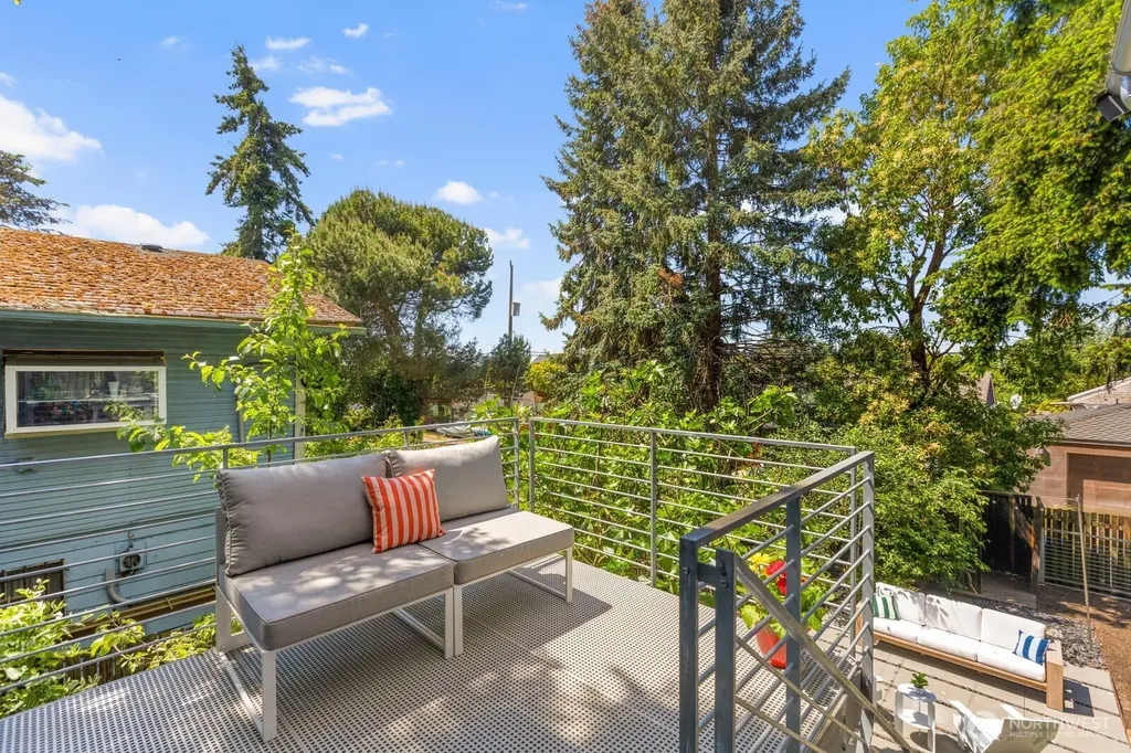 6029 45th Avenue SW Seattle WA 98136