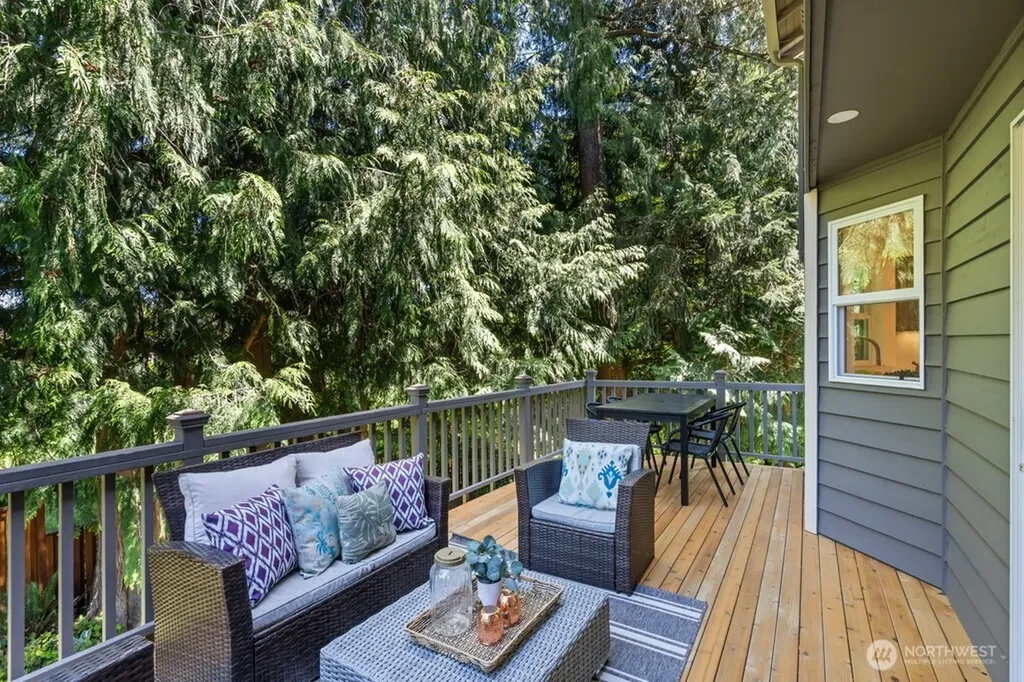 15732 111th Avenue NE Bothell WA 98011