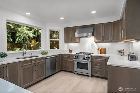 15732 111th Avenue NE Bothell WA 98011