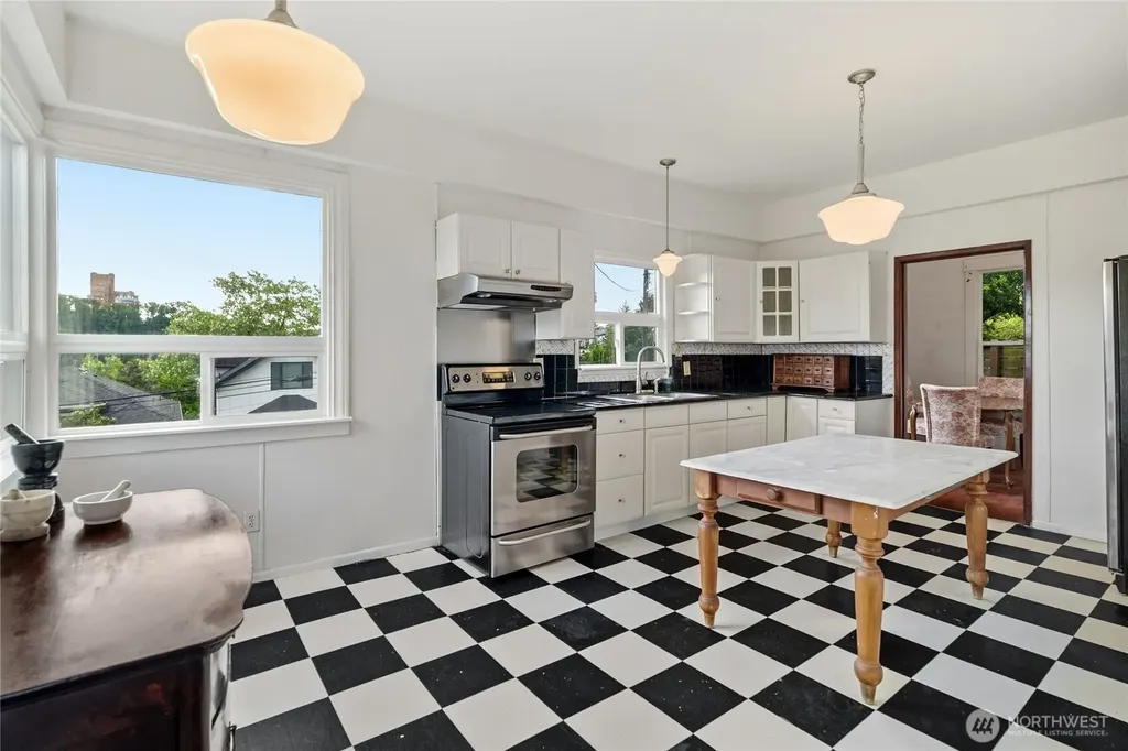 1012 20th Avenue S Seattle WA 98144