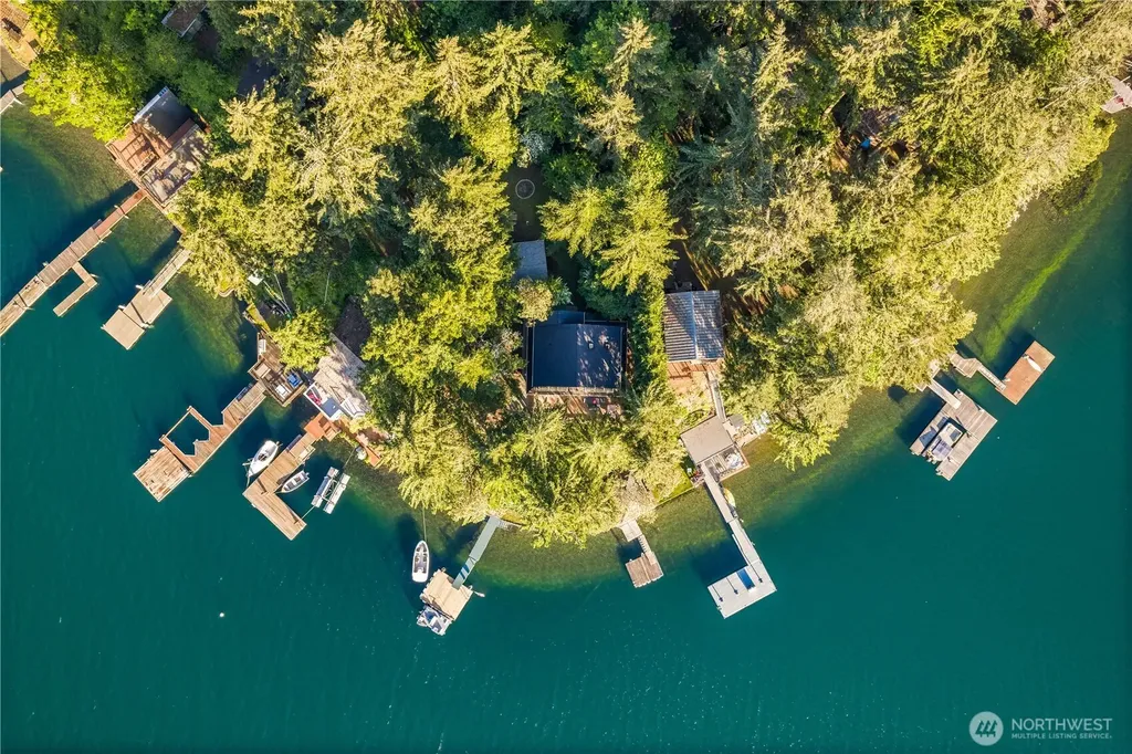 56 Silcox Island Lakewood WA 98498