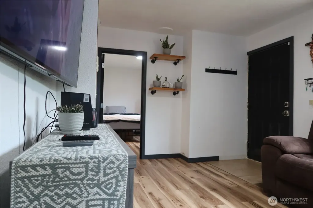 1405 Flower Avenue Port Orchard WA 98366