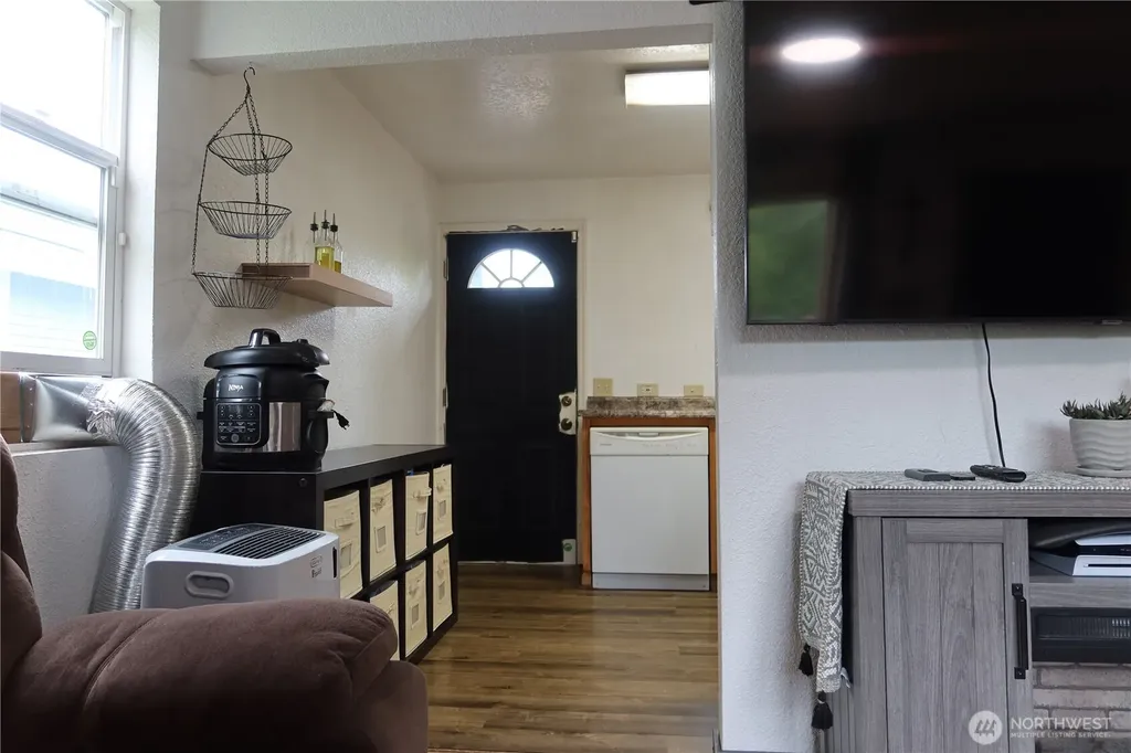 1405 Flower Avenue Port Orchard WA 98366