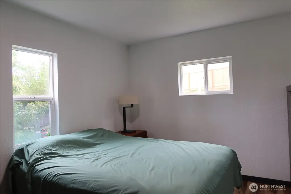 1405 Flower Avenue Port Orchard WA 98366