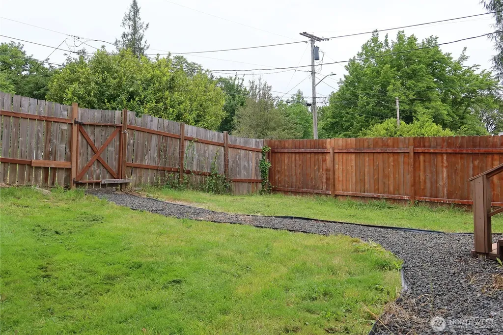 1405 Flower Avenue Port Orchard WA 98366