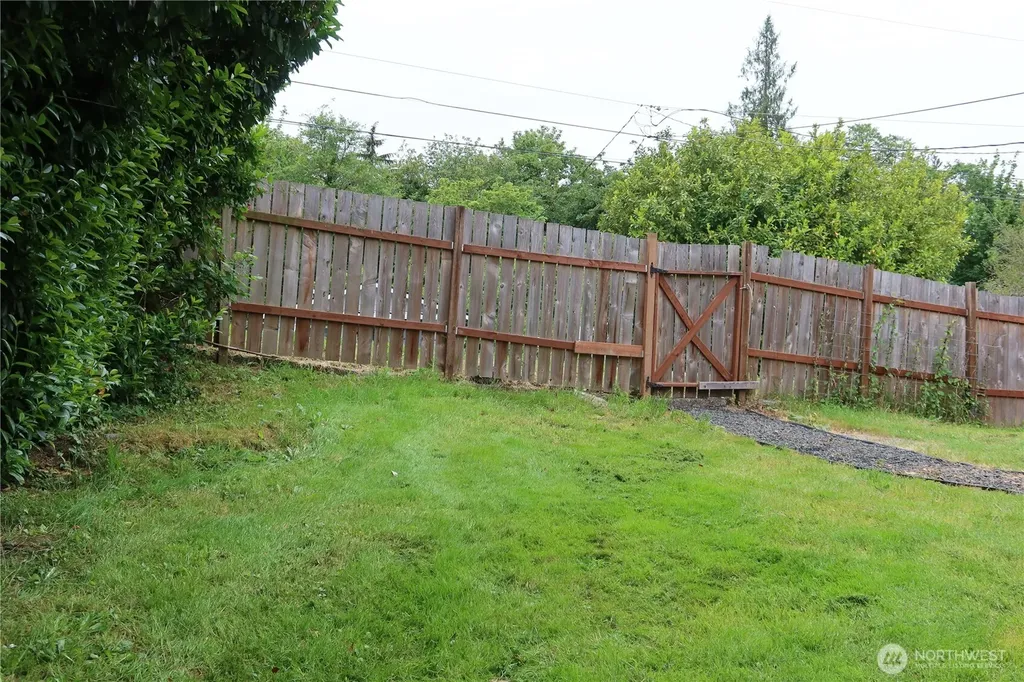 1405 Flower Avenue Port Orchard WA 98366