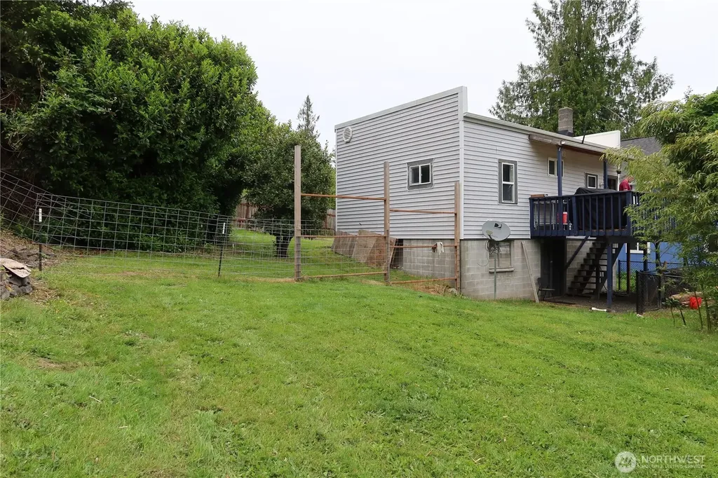 1405 Flower Avenue Port Orchard WA 98366