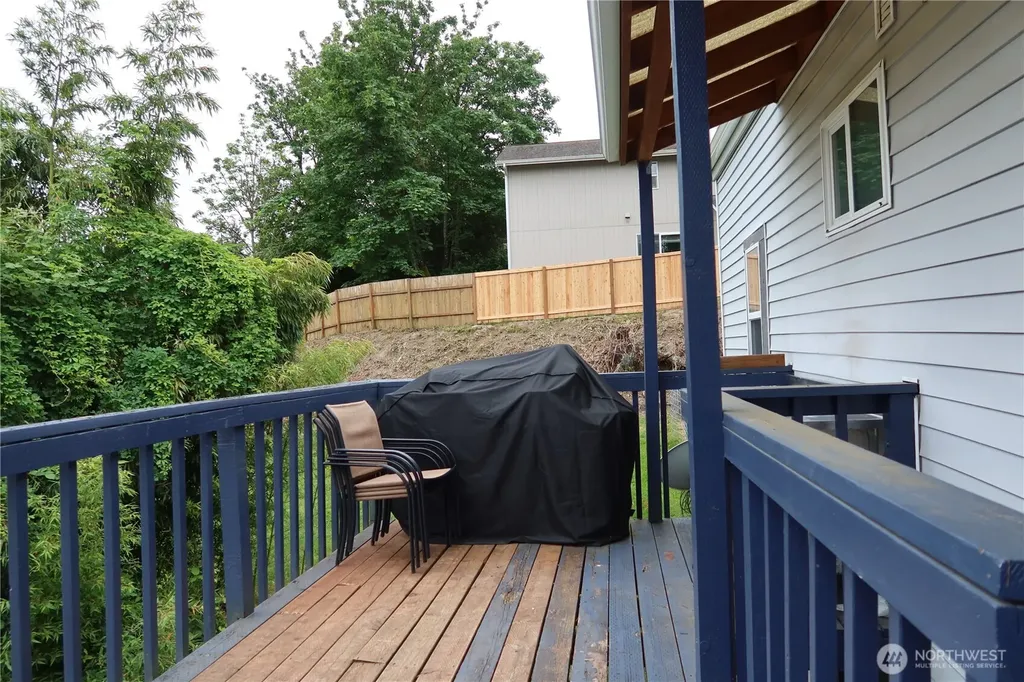 1405 Flower Avenue Port Orchard WA 98366