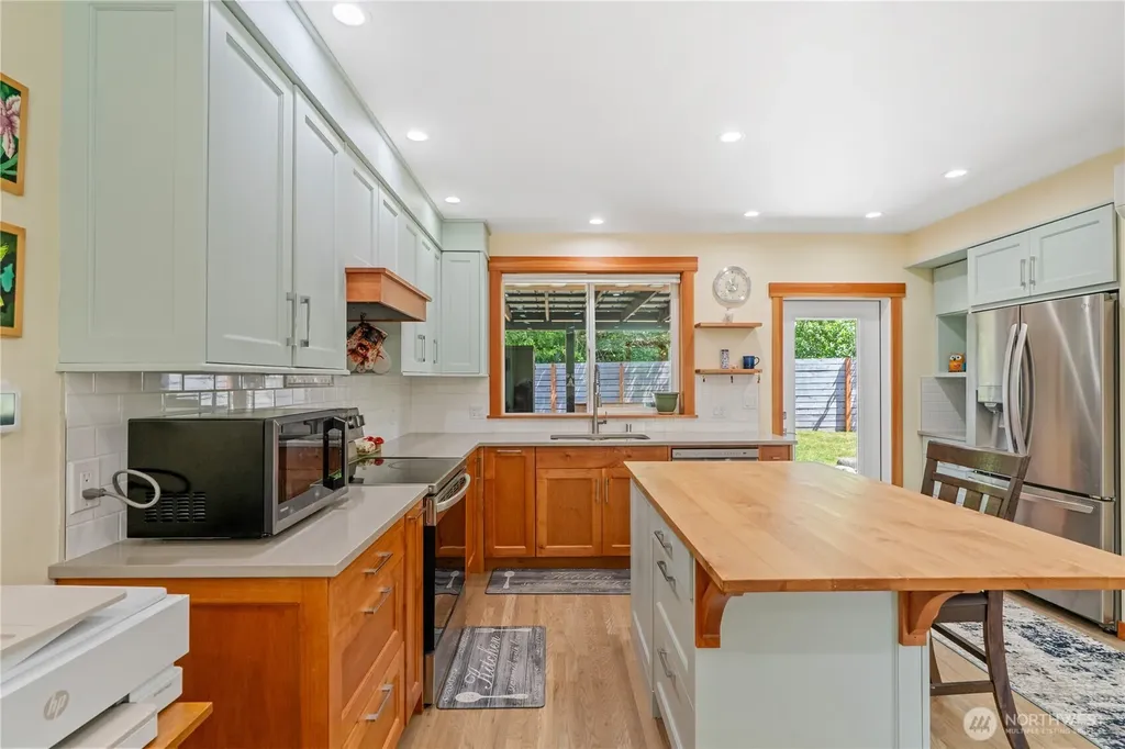 124 N Wynoochee Drive SW Ocean Shores WA 98569