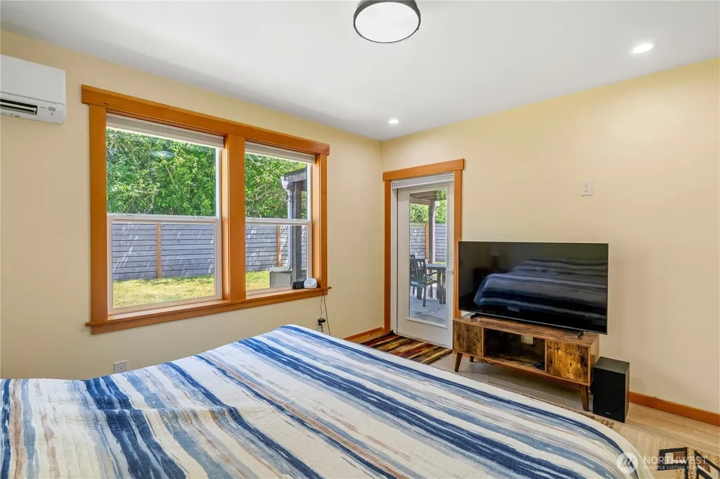 124 N Wynoochee Drive SW Ocean Shores WA 98569
