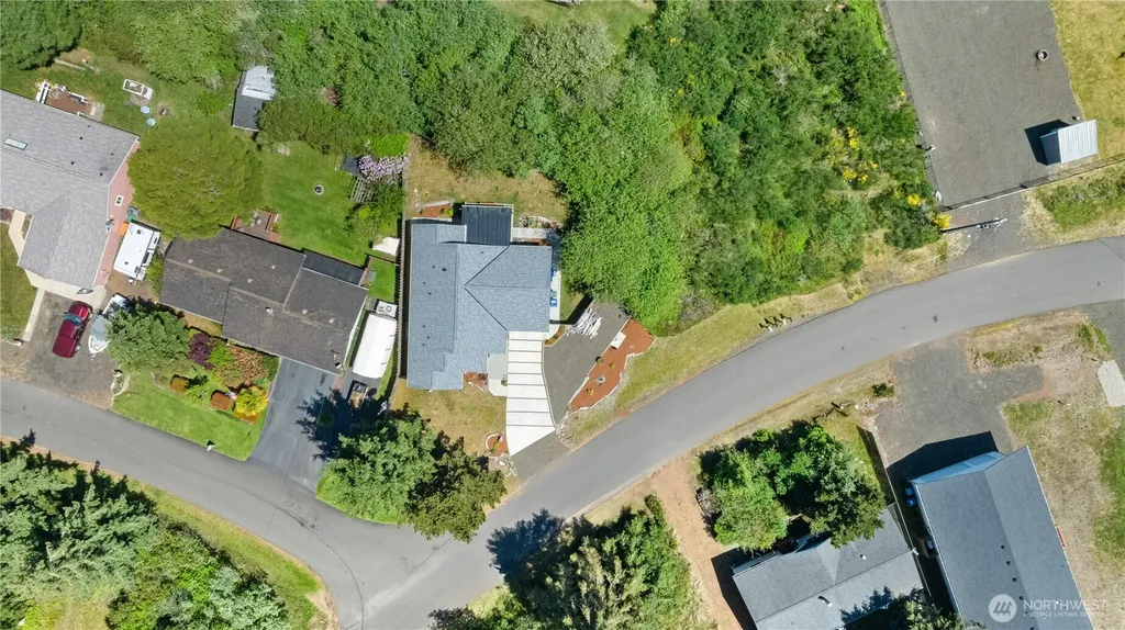 124 N Wynoochee Drive SW Ocean Shores WA 98569
