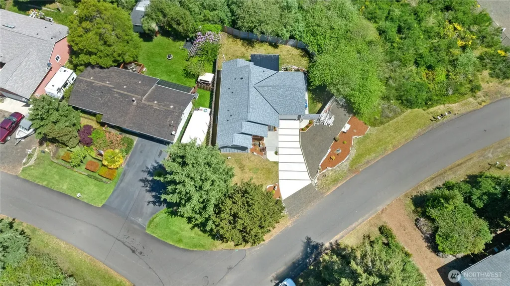 124 N Wynoochee Drive SW Ocean Shores WA 98569