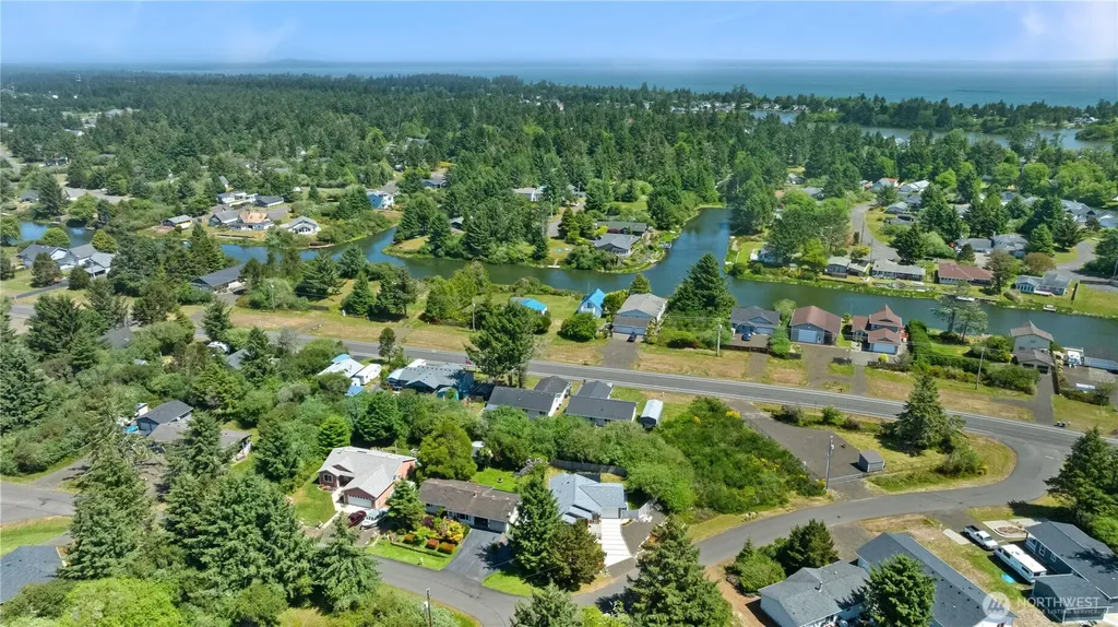 124 N Wynoochee Drive SW Ocean Shores WA 98569