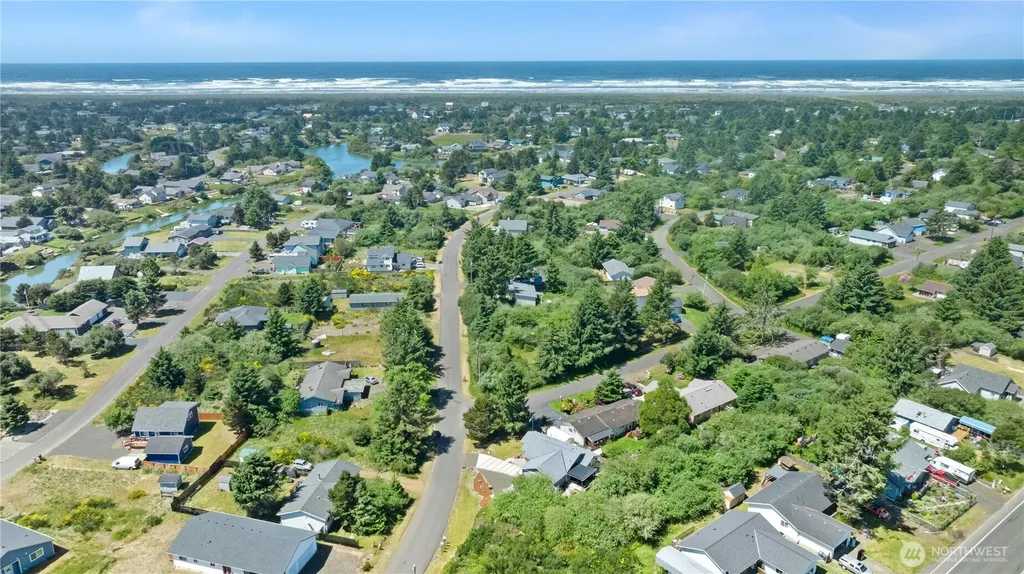 124 N Wynoochee Drive SW Ocean Shores WA 98569