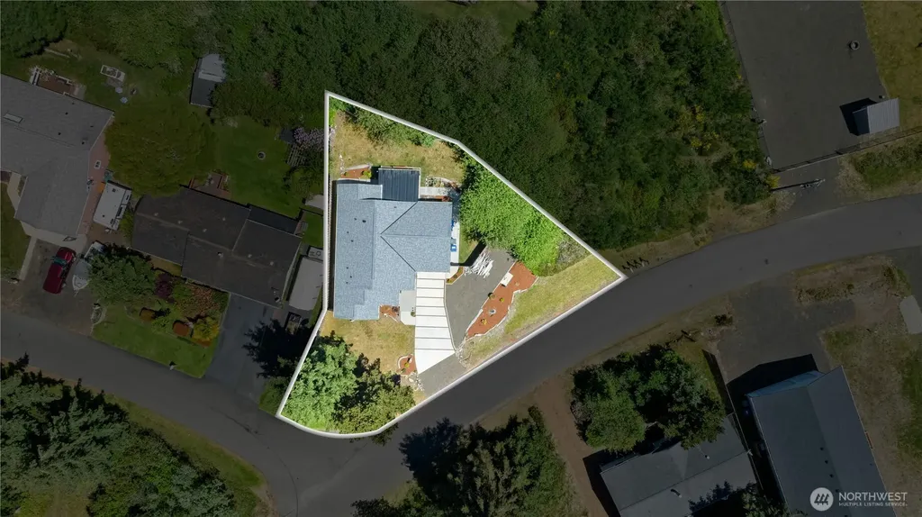 124 N Wynoochee Drive SW Ocean Shores WA 98569