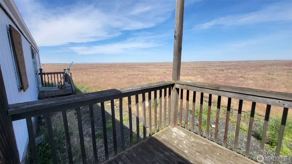 2750 NE Road 16 Soap Lake WA 98851