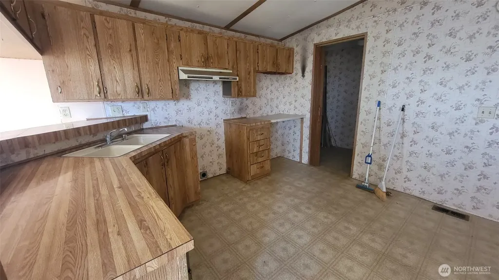 2750 NE Road 16 Soap Lake WA 98851