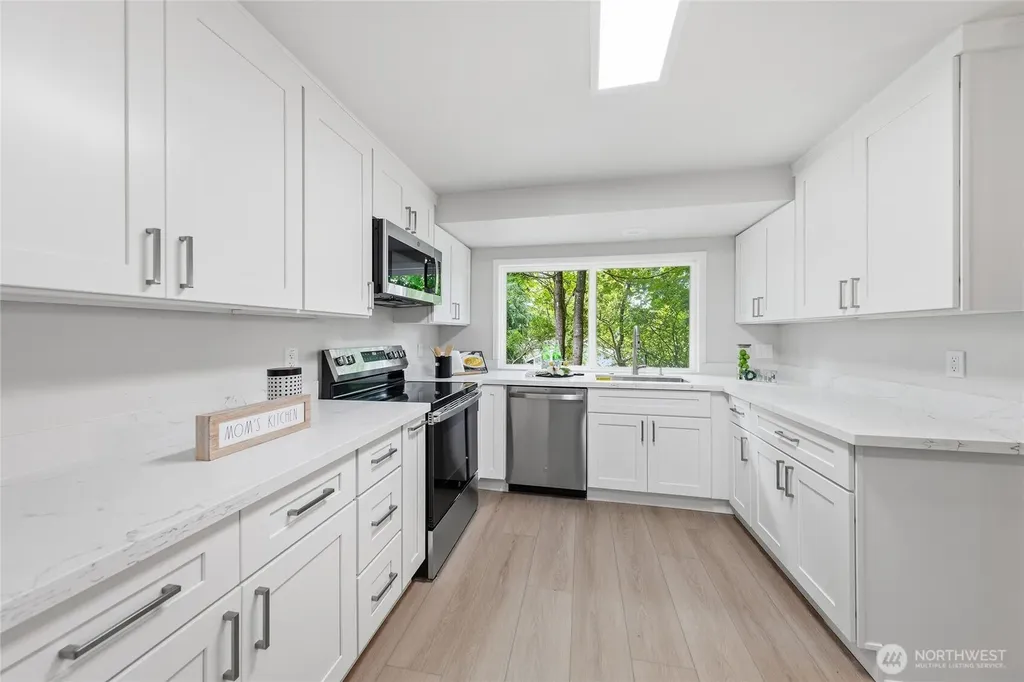 4123 SW 328th Street Federal Way WA 98023